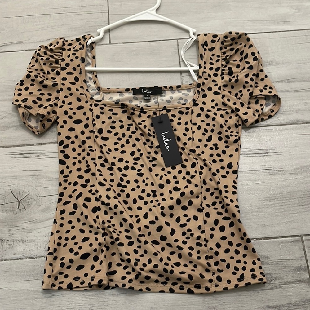 Lulus cheetah print shirt